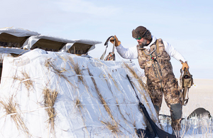 Tanglefree Flight Series Panel Blind Snow Cover