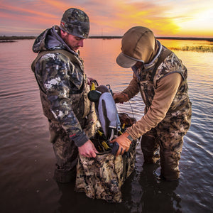 Tanglefree Flight Series Marsh 12 Slot Zipper Top Duck Decoy Bag